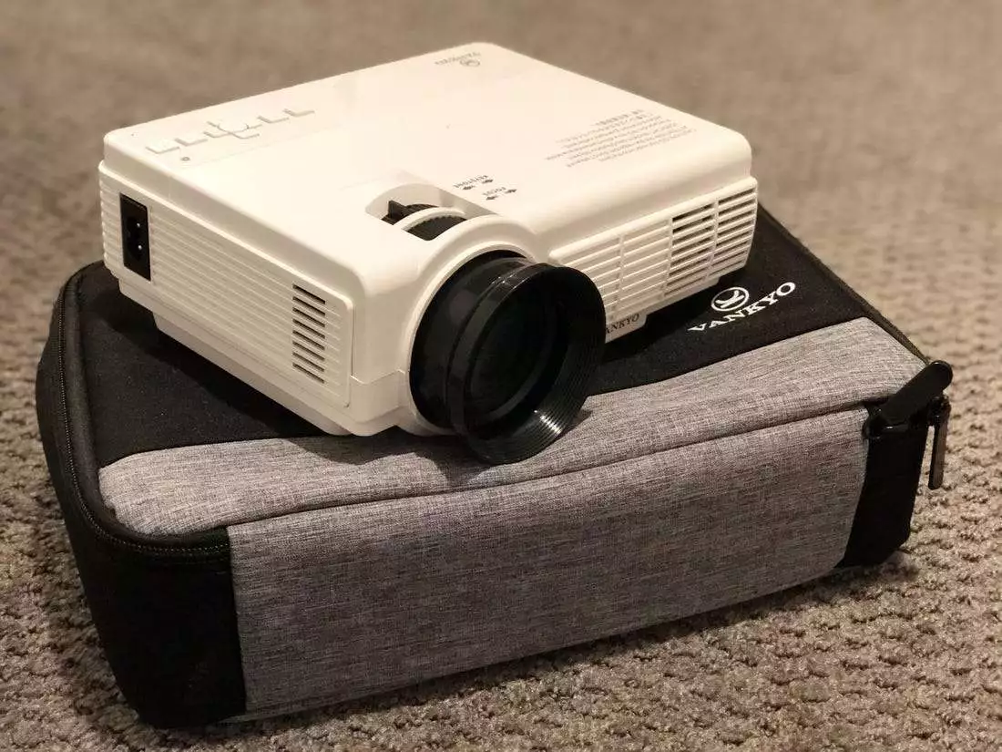 SMARTPHONE PROJECTORS