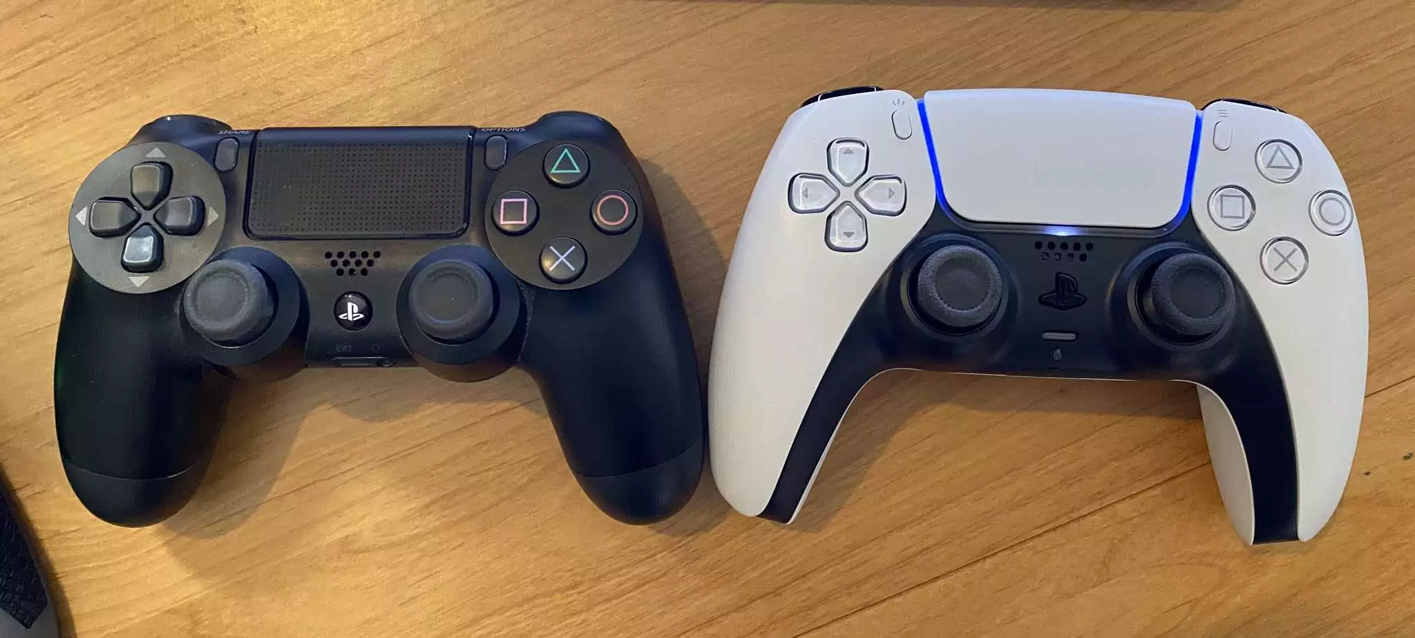 PS5 CONTROLLER